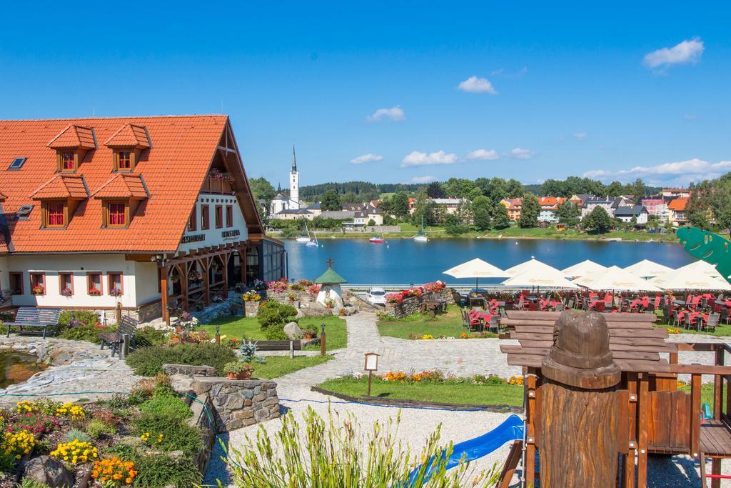 Hotel Leyla Frymburk Eksteriør billede